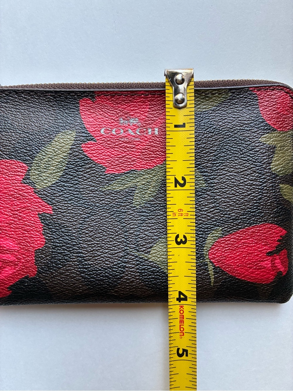 Coach Rose Print Small Wristlet NWT - Picture 4 of 6